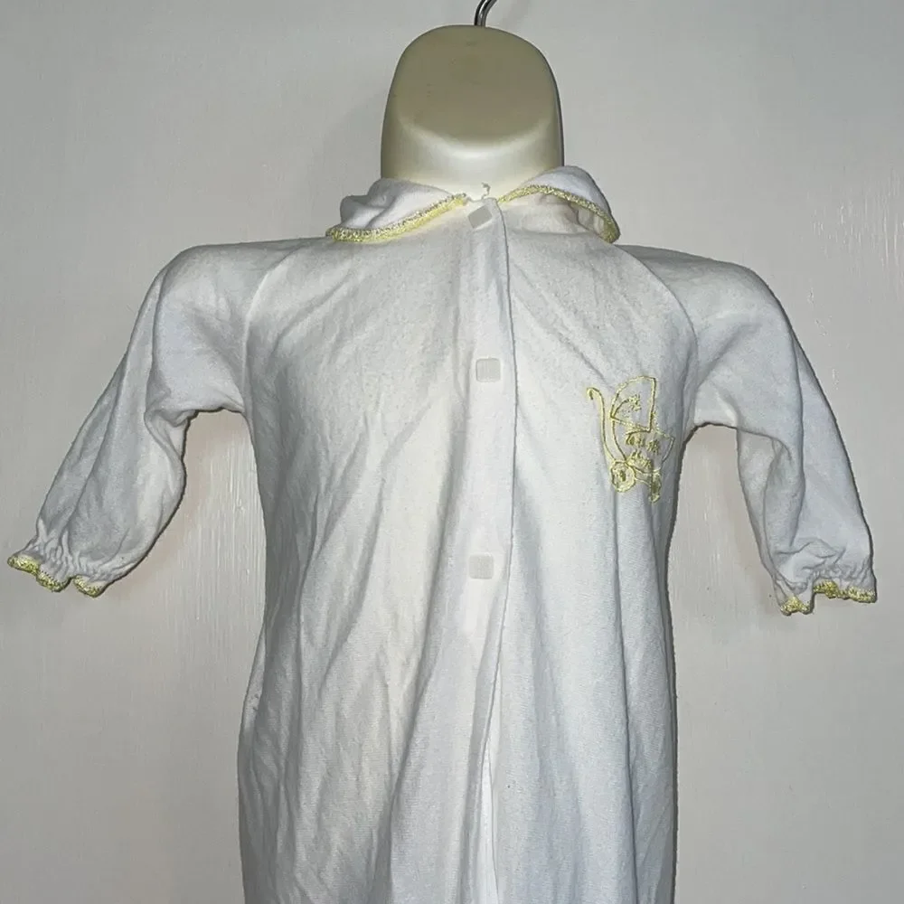 Vtg‎ 60s/70s white/yellow coming home from hospital blanket gown with embroidery
